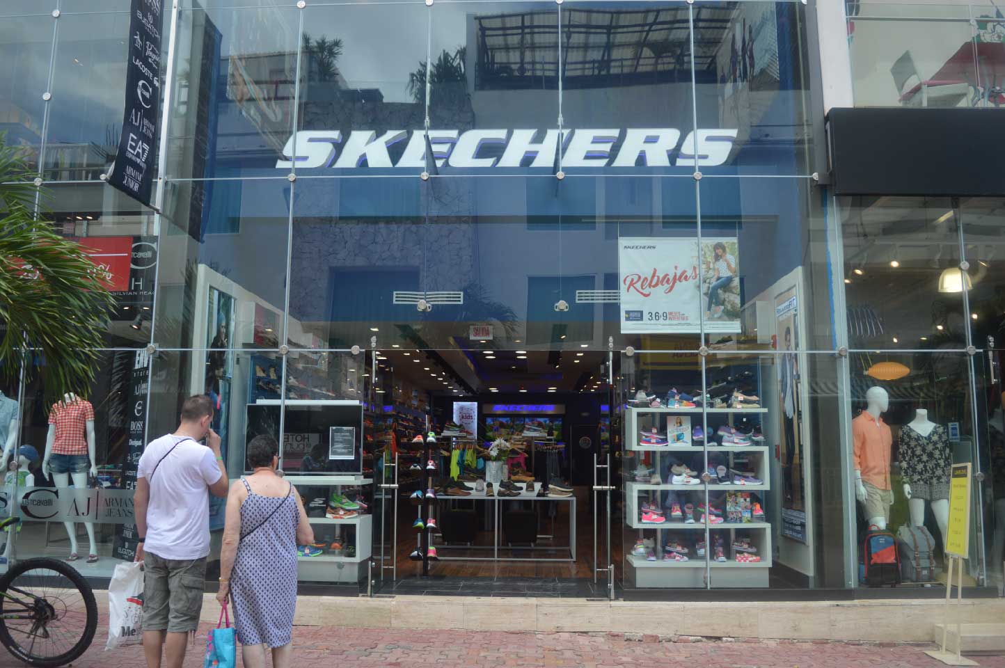 tienda de skechers